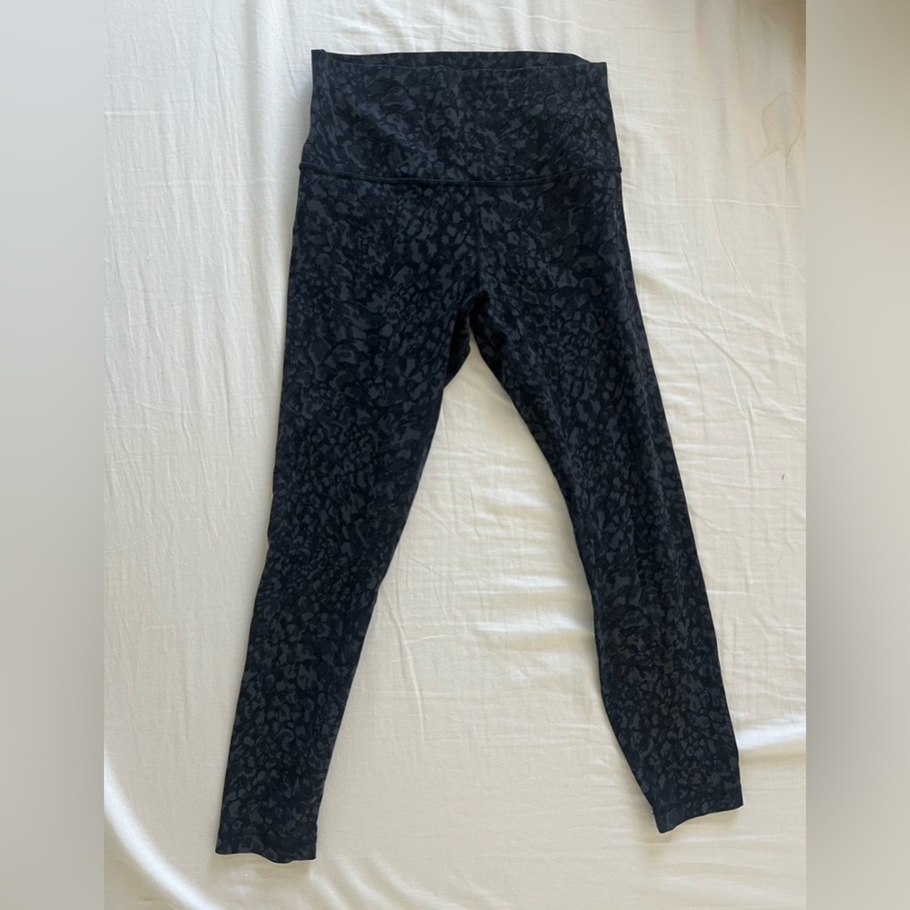 Black print lululemon leggings